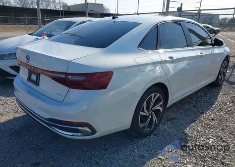 2025 Volkswagen Jetta 1.5T Sel z USA, uszkodzony, nr VIN 3VWGX7BU6SM084860